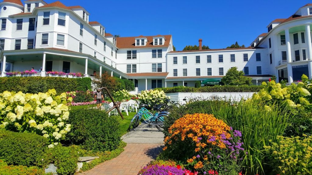 Island House Hotel Offers Modern Amenities Historic Charm On Mackinac   20190830 115301 EFFECTS 1024x576 